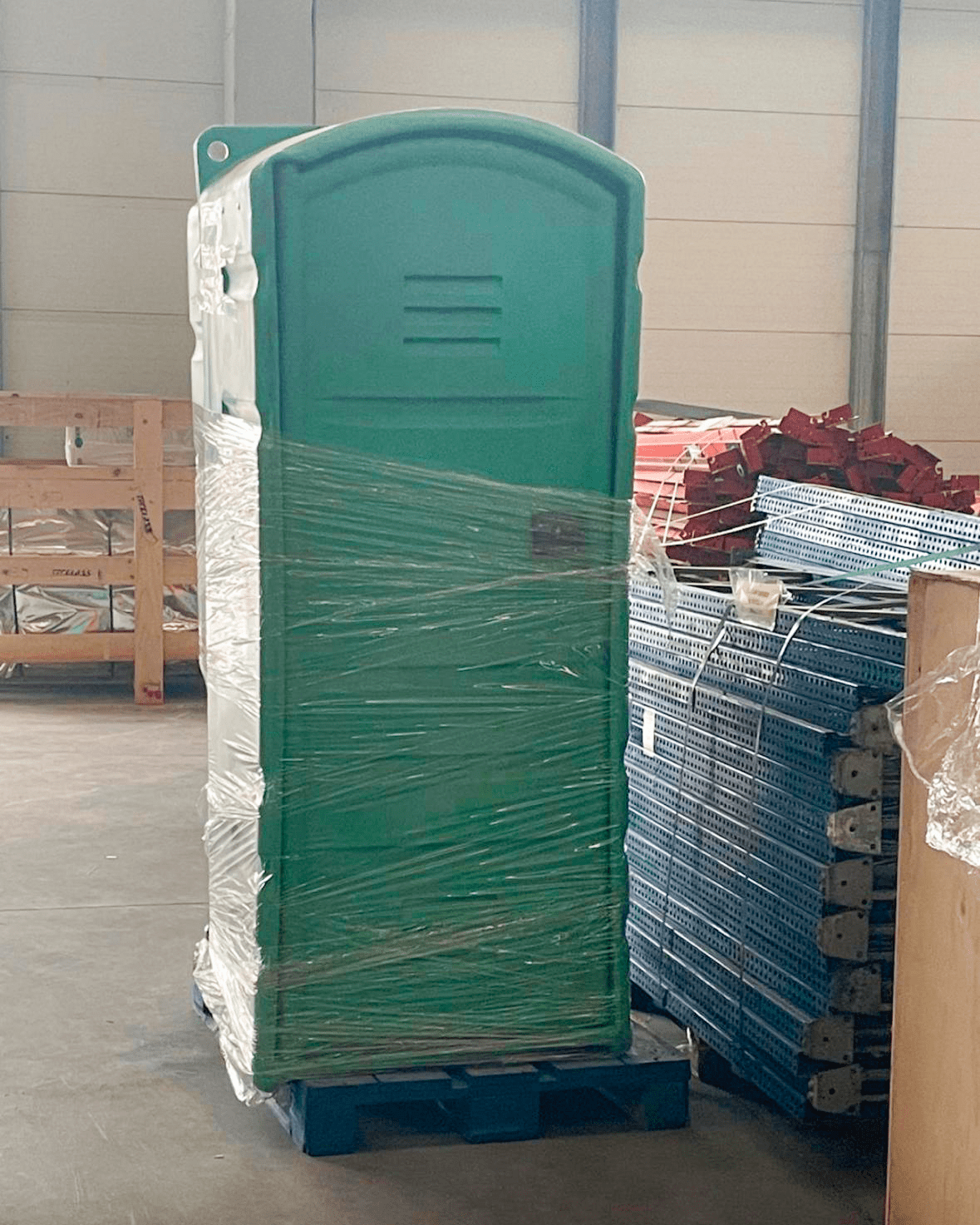 Imagen de baño portatil disponible para alquiler en santiago de compostela para rodajes y otras obras cinematográficas